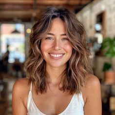 2c Shoulder Length Hair, Shoulder Length Brown Hair With Layers, Mid Curly Hair, Marianne Hair, Wavy Lob Haircut, Winter Highlights, Shag Bob, Highlights Brunette, Wavy Layered Hair