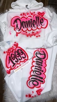 Designs by Galveston Airbrush! ♡ Feel free to contact me with any questions or custom orders.  Each Custom Airbrush 3-Piece Set includes a Hoodie, Sweatpants, and a T-shirt (or wifebeater tank). Please select your size from the drop-down menu. You can mix and match sizes (Please leave a note about what size you need for each item)   ✧ Our Designs on these cute outfits are handmade with the artists' skilled Hands. The Design might look slightly different from the pictures or have small imperfecti Birthday Outfit Airbrush, Airbrushed Birthday Shirts, Air Spray Shirts, Airbrush T Shirts Outfit, Airbrush T Shirts Birthday, Air Brushed Outfits 90s, Spray Painted Shirts 2000, Spray Painted Outfits, Painting On A T-shirt