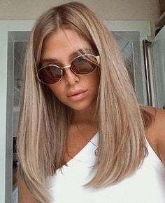 2024 hair trends for women over 40 Beige Blond, New Hair Trends, Haircut Styles, Fishtail Braid, Beige Blonde, Brown Blonde Hair, Long Straight Hair, Shoulder Length Hair, Blonde Hair Color