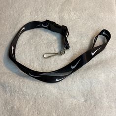 Nike Lanyard. Brand New, Never Used. Perfect For Keys Or Displaying Id Badge. Measures Approx 21”. Smoke Free Home. Mens Lanyard, Nike Lanyard, Black Lanyard, New Nike Air Force, Men Nike, Nike Gold, Gift Inspo, Nike Accessories, Grey Nikes