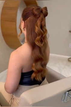 Christmas Hairstyles Updo, Red Prom Hairstyles, Bow Half Up Half Down Hair, Jazz Hairstyles, Hidden Hair Color, Hairstyle For Prom, New Year Hairstyle, Hair Removal Women