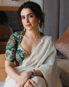 White Sari, Saree Wearing Styles, Simple Saree Designs, Saree Looks, Saree Blouses Designs, Sanya Malhotra, Latest Model Blouse Designs