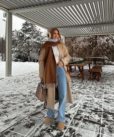 Uggs Outfits, Outfit Botas, Fashion Travel Outfit, Winter Sweater Outfits, Cute Thanksgiving Outfits, Cosy Outfit, Uggs Outfit, Look Of The Day