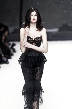 Glam Goth Outfits, Goth Runway, Runway Goth, Goth Couture, Goth Gown, Dress Runway, Runway Model