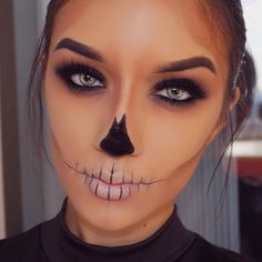 Nem Halloween Makeup, Makijaż Sugar Skull, Easy Skeleton Makeup, Halloween Skeleton Makeup, Pelottava Halloween, Maquillage Halloween Simple, Makeup Clown, Makeup Zombie, Halloweenský Makeup