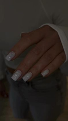 Mellisa | Свадебные хлопоты White Nail Designs, Nail Designs Glitter, New Year's Nails, Birthday Nails, Simple Nail Designs, Types Of Nails, Valentine's Day Nails