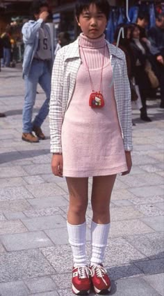 Midsize Fashion Winter, Early 2000 Fashion, Fashion 2023 Winter, 2023 Winter Fashion, Fashion Midsize, Pattie Boyd, Winter Fashion Trends, Tokyo Street Fashion, 2000 Fashion