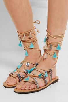 Spring Sandals, Beach Shoes, Valentino Studs, Sandals Summer, Gladiator Sandals, Leather Heels, Flat Sandals, Trending Shoes