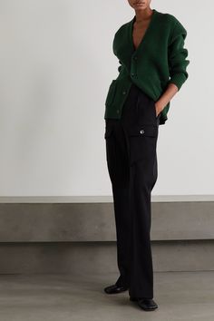 Cardigan Street Style, Sports Shoes Outfit, Event Outfit, Green Cardigan, Green Wool, Luxury Shop, Wool Cardigan, Elegant Fashion