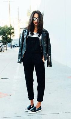 O Black Overalls Outfit, Dungaree Outfit, Black Dungarees, Black Denim Overalls, Overalls Outfit, Black Overalls, Mode Inspo, Mode Inspiration, Style Outfits