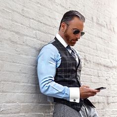 Christopher Korey, one of the best-dressed dapper gentlemen on Instagram. Christopher Korey, Boss Motivation, Der Gentleman, Cooler Look, Sharp Dressed Man, Suit Style, Well Dressed Men