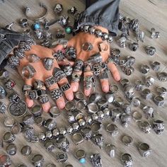 Gothic Tattoos, Emo Jewelry, Tattoo Skull, Punk Culture, Grunge Jewelry, Edgy Jewelry, Jewelry Tattoo, Biker Rings, Dope Jewelry