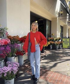 Causal Loafer Outfits, Spring Outfits Loafers, Red Pants Street Style, Red Hair Fall Outfits, Cardigan Loafer Outfit, Red Knit Cardigan Outfit, Winter Into Spring Outfits, Half Cardigan Outfits, High Loafers Outfit