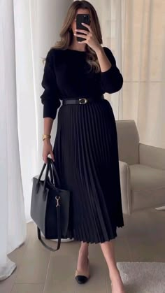 Winter Elegant Outfits Women, Classy Outfits For Women Dress Casual, Office Ootd, Lady Outfits, Elegantes Outfit Damen, Rok Outfit, Interview Attire, Chique Outfit, College Outfit