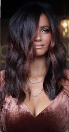 New Fall Hair Colors 2022 Brunette, Dark Hair Ideas For Winter, Fall Hair Colors For Dark Hair, Fall Burnett Hair, Hair Color Ideas For Brunettes Fall, Dark Hair With Red Balayage, Brunette Purple Balayage, Fall Ombre Hair Brunette, Chocolate Rose Hair