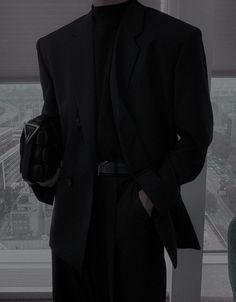 Lim S/n uma mulher dona de uma das empresas mais famosas na Coreia do… #fanfic # Fanfic # amreading # books # wattpad Men Formal Outfit, Mens Fashion Aesthetic, Aesthetic Fashion Men, Spy Outfit, All Black Suit, You Are My Moon, Techwear Fashion, Gentleman Aesthetic