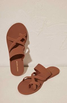 5 S, Summer Look, Women's Footwear, Summer Looks, Womens Sandals, Water Resistant, Cafe, Women Shoes