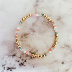 Bracelet Trends 2024, Homemade Bracelets, Preppy Bracelets, Gold Beaded Bracelet, Beaded Jewelry Bracelets, Preppy Jewelry, Diy Bracelet Designs, Diy Bracelets Patterns, Beads Bracelet Design