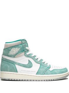 Supplied by a premier sneaker marketplace dealing with unworn, already sold out, in demand rarities. Each product is rigorously inspected by experienced experts guaranteeing authenticity. Get ready to run. Crafted from green and white calf leather, suede and rubber, these Air Jordan 1 Retro High OG turbo green from Jordan will get you through the day with ease. All while looking great. Featuring a round toe, a lace-up front fastening, a panelled colour block design and a white rubber sole. Sneakers Illustration, Turbo Green, Sneaker Nike, Basket Style, Jordan Shoes Girls, Shoes Sneakers Jordans, Nike Shoes Jordans, Nike Air Shoes, Jordan Air