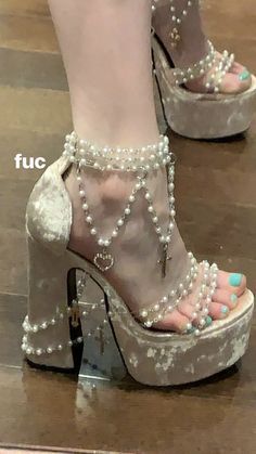 Dr Shoes, Cute Shoes Heels, Funky Shoes, Prom Dress Inspiration, Fancy Shoes, Girly Shoes, Aesthetic Shoes, Shoe Inspo, Swag Shoes