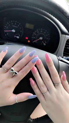 Pink And Lilac Nails, Lavender And Pink Nails, Aesthic Nails, Lavender Nail Design, Nail Design Ideas 2023, Nails Lavender, Lavender Heels, Feet Nail Design, Kiss Nails