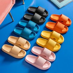 Women Thick Platform Cloud Slippers Summer Beach Soft Sole Slide Sandals Men Ladies Indoor Bathroom Feather Slippers, Comfortable Slippers, Beach Slides, Slide Slippers, Beach Slippers, Womens Summer Shoes, Platform Slippers, Carrie Bradshaw, Cool Suits