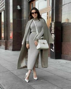 Graduation Outfits For Women, Moroccan Clothing, Winter Fashion Outfits Casual, Dress Sweater, Fashion Attire, Sweater Dress Women, Warm Outfits, Classic Outfits