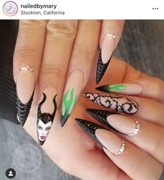 Maleficent Nails, Stiletto Nail Designs, Red Stiletto Nails, Disney Acrylic Nails, Horror Nails, Holloween Nails, Dragon Nails, Nail Art Disney, Stiletto Nails Designs