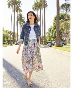 How To Style A Denim Skirt, Talbots Outfits, Denim Skirt Fashion, Denim Skirt Outfits, Skirt Outfit, Fashion Essentials, Modest Outfits, Skirt Outfits