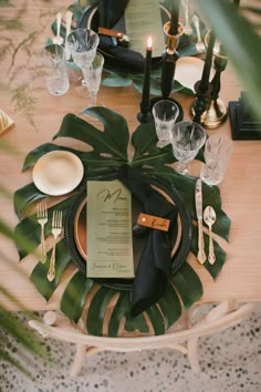 Wedding reception. Reception decorations. Monstera Leaf Charger, Tropical Wedding Greenery, Hawaiian Wedding Theme Decoration, Palm Leaf Table Decor, Dark Moody Tropical Wedding, Tropical Reception Decor, Hawaii Wedding Decor, Tropical Wedding Photos, Hawaiian Wedding Decor