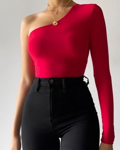 Red Bodysuit Outfit, Red Top Outfit, One Shoulder Bodysuit, Body Suit Outfits, Crop Top Outfits, Red Top, Teenage Fashion Outfits, Outfits Casuales, Cute Casual Outfits