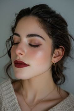 Simple Makeup Looks Natural Brown Eyes, Makeup With Brown Outfit, Makeup On Brown Dress, Soft Makeup On Brown Skin, Brown Makeup For Brown Eyes, Hooded Eye Makeup Ideas, Rectangle Face Makeup, Eye Makeup Smoky Eyes, Makeup With Brown Dress