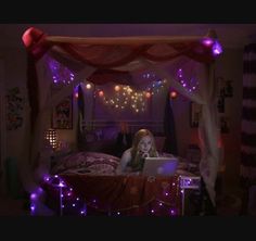 Bedrooms From The 80s, Enid Sinclair Bedroom, 2000s Movie Bedroom, Rl Stine Halloween Aesthetic, 2009 Bedroom, Movie Bedroom Aesthetic, Enid Bedroom, 2010s Bedroom, 90’s Bedroom