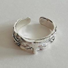 2k 2000s Vintage Style Face Ring Vintage Silver Ring Brand New Adjustable Shipping:$4 Bundle Bundle Bundle Vintage Silver Ring, Face Ring, Vintage Silver Rings, 2000s Vintage, Mode Vintage, Key Card Holder, Ring Vintage, Y2k 2000s, Vintage Accessories