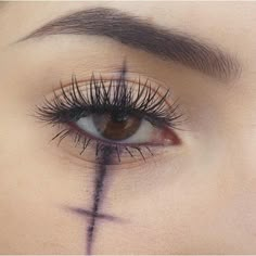 Hallowen Schminke, Goth Eye Makeup, Halloweenský Makeup, Punk Makeup, Graphic Makeup, Swag Makeup, Smink Inspiration