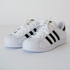 Adidas Shoes Women Superstar, Best Adidas Shoes, Addias Shoes, Cool Adidas Shoes, Sneakers Adidas Superstar, Adidas White Shoes, Men's Adidas (men), Superstar Shoes