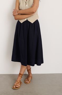 Complete your look with the effortless charm of an A-line skirt fashioned from light, airy linen. 29" center front length (size Medium) Lined 100% linen Machine wash, line dry Imported Navy Skirt Outfit, Linen Skirt Outfit, Modest Business Casual, Blue Skirt Outfits, Skirt Outfits Summer, Black Skirt Outfits, Midi Skirt Casual, Modest Outfit Ideas, Business Casual Summer