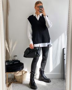 All Black Outfit With Docs, Dr Martens Jadon Outfit Winter, Doc Martens Black Outfit, Winter Outfit Dr Martens, Jadon Boots Outfit Winter, Jadon Hi Dr Martens Outfit, Autumn Vest Outfit, Martins Boots Outfits, Dr Marten Sinclair Outfit