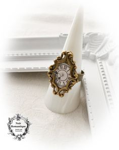 ♥♥Noir Romantique♥♥ Welcome to my store! A beautiful vintage cabochon placed under filigree ornate frame and is finally attached to an antique bronze adjustable ring ♥♥This ring is adjustable to fit all fingers ♥♥It will be sent to you in a beautiful gift box carefully wrapped through registered mail(this means that tracking number will be provided to you as soon as I send your order). ♥♥If you have any questions feel free to ask:) Ornate Clock, Clock Ring, Victorian Gothic Jewelry, Steampunk Rings, Butter Shrimp, Gothic Necklace, Gothic Rings, Bronze Ring, Steampunk Design