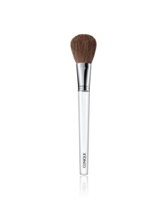 Perfectly sized Blush Brush is softly tapered to apply blush where you want it. Perfectly sized and softly tapered to deposit the right amount of powder blush on apples of cheeks and cheekbones. Highlights temples, bridge of nose and chin. Unique antibacterial technology helps ensure the highest level of hygiene. Best Blush Brush, Preppy Desk, Uni Makeup, Harper Zilmer, Clinique Blush, Desk Stuff, Face Treatments, Good Makeup, Makeup Steps