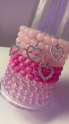 How To Make Bracelets Beads, Pink Jewelry Bracelets, Pink Beaded Bracelets Aesthetic, Bracelet Stack Pink, Jewelry Aesthetic Pink, Braclate Ideas Beads, Girly Jewelry Aesthetic, Cute Pink Bracelets