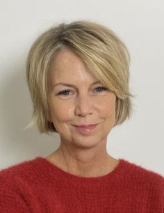 "bixie" Haircut Blonde, Diane Keaton Hairstyles Layered Bobs, Long "bixie" Haircut, Choppy Bob Hairstyles For Fine Hair, Long Pixie Hairstyles, Short Hair Lengths, Bronde Hair, Choppy Bob Hairstyles