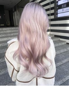 Light Lavender Hair, Pastel Lilac Hair, Short Dyed Hair, Ulzzang Hair, Hairstyles Theme, Hair Fair, Beige Hair, Korean Hair Color, Lilac Hair