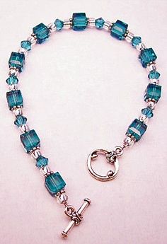 I had one like this and boo broke it! Must get this also! teal-bracelet Teal Bracelet, A Bracelet, Hand Made Jewelry, Jewelry Creation, Jewelry Tutorials