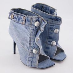 Pocket Design Fashion, Moda Denim, Denim Heels, Denim Sandals, Modern Sandals, Denim Boots, Denim Shoes, High Heels Stilettos, Buy Shoes