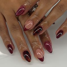 Nail Burgundy And Gold, Dark Red And Brown Nails, Dark Red Nails Design Classy, November To December Nails, Winter Colored Nails, Nails That Go With Every Outfit, Ahs Nails Ideas, Maroon Nails With Chrome, Classy Holiday Nails Simple