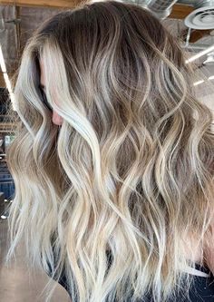 High Contrast Blonde, Trendy Blonde Hair, Blonde Hair With Roots, Blonde Hair Colors, Balayage Blond, Blonde Balayage Highlights, Beautiful Blonde Hair, Cute Hair Colors, Ombre Hair Blonde