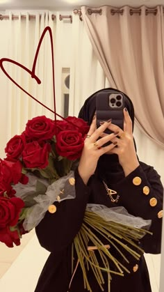 Hijab Hipster, Beautiful Tiaras, Flowers Photography Wallpaper, Hijabi Aesthetic, Emotional Photography, Best Poses For Pictures, Cute Couple Selfies, Cute Selfies Poses, Girly Images