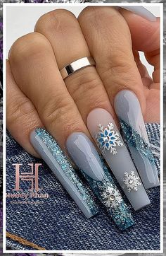 Christmas Nail Designs - Discover thousands of brands and awesome products, all catered for the modern shopper like YOU. Check It Out Now! Blue Christmas Nails, Holiday Nail, Winter Nail, Minimalist Christmas, Festival Nails