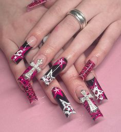 Y2k Christmas Nails, Cute Y2k Nails, Glittery Acrylic Nails, 21st Birthday Nails, Pretty Ear Piercings, Gothic Nails, Nail Care Routine, Y2k Nails